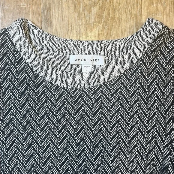 Amour Vert Herringbone Mini Sweater Dress Black Cream Small Like New 3/4 Sleeve - Picture 2 of 11
